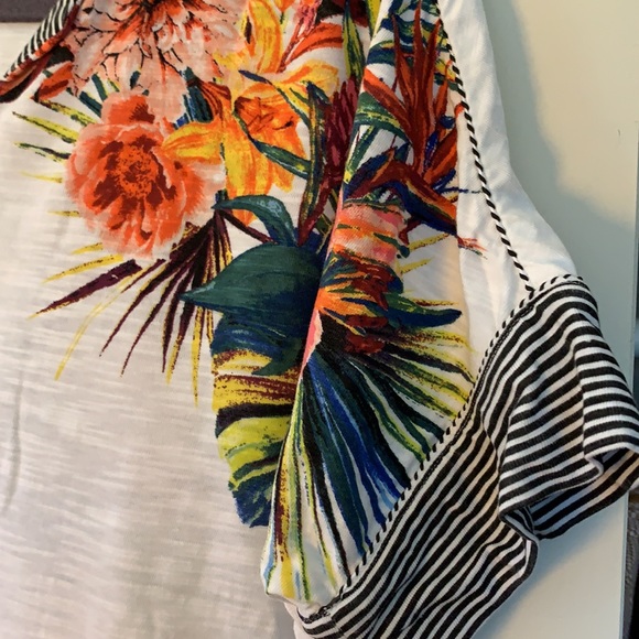 CHICO’S Short-sleeve Floral T-Shirt, Size 0/Small - Picture 3 of 7